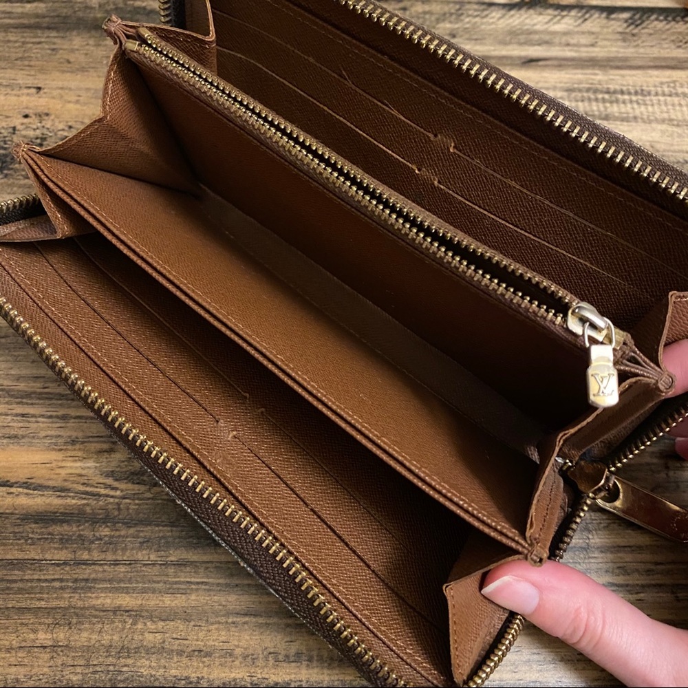 Louis Vuitton Zippy Wallet - Picture 3 of 8